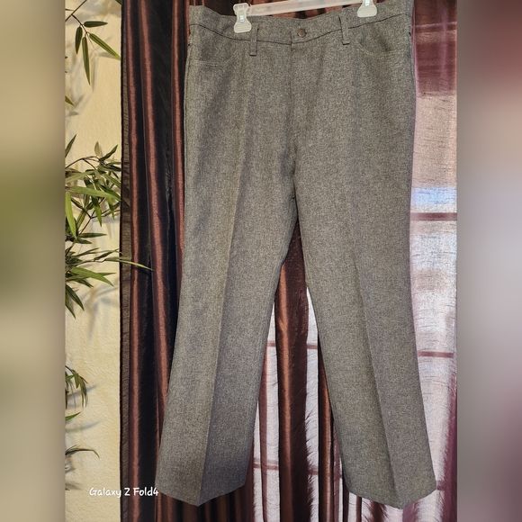 Wrangler Pants - Picture 1 of 3